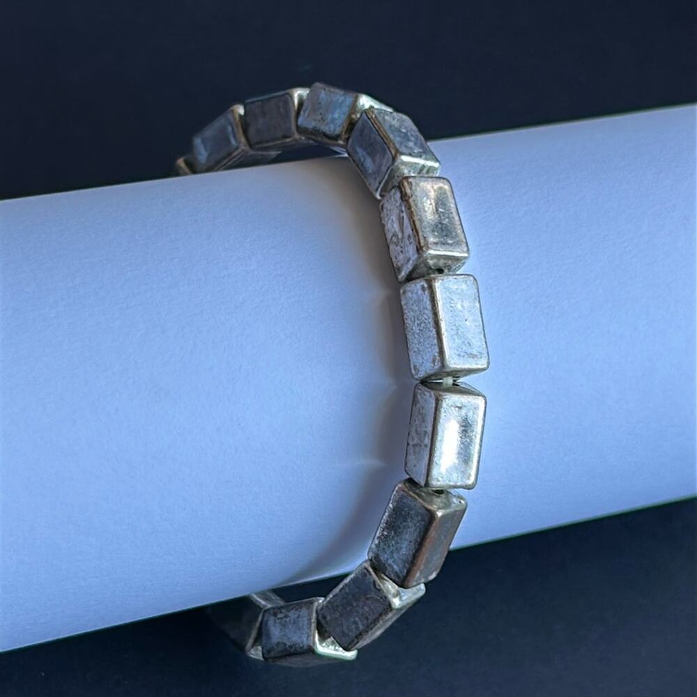 Women’s vintage silver tone rectangle beaded bracelet one size‎ stretches